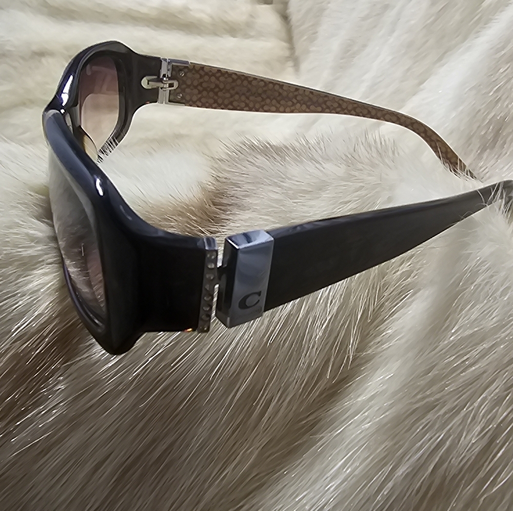 NEW COACH SUNGLASSES AND COACH SHELL CASE - Picture 4 of 5